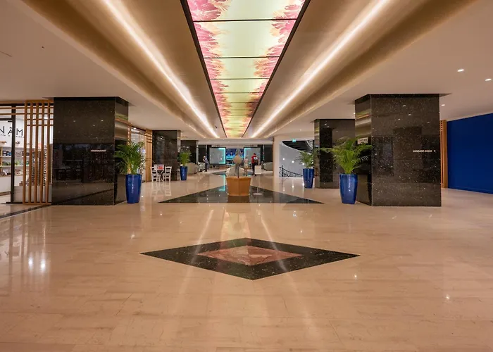 Royal & Imperial Belvedere Курортний комплекс